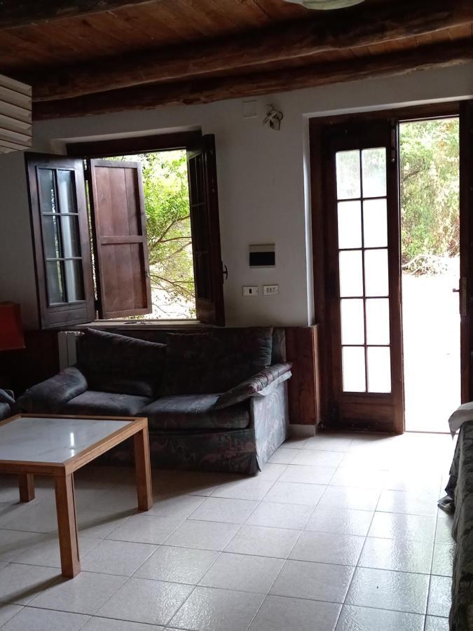 Bed and Breakfast La casa nel bosco Tortorella Esterno foto